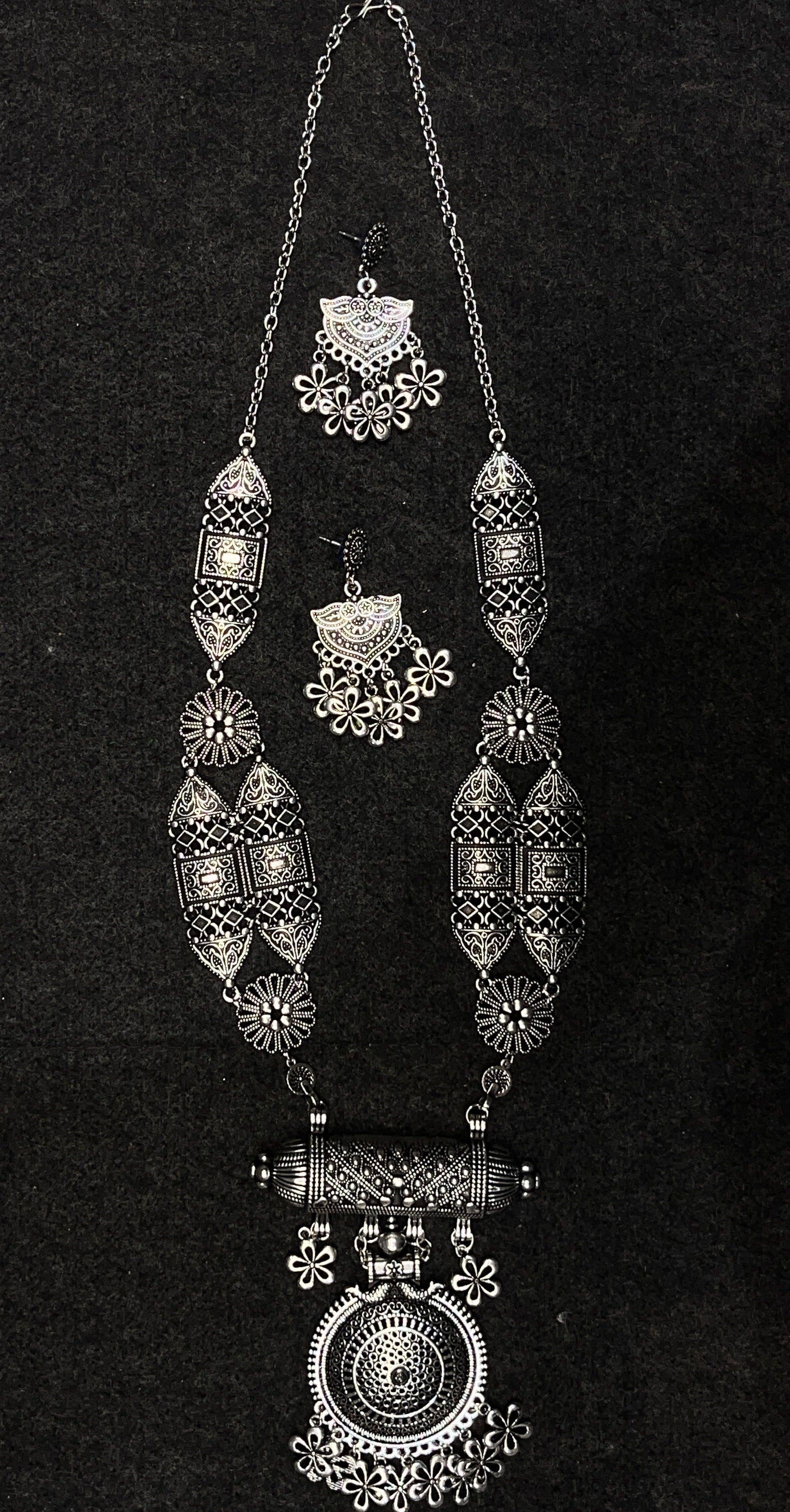 Khushi Oxidised Ethnic Jewellery Set for Navratri Garba – Gujarati Traditional Design