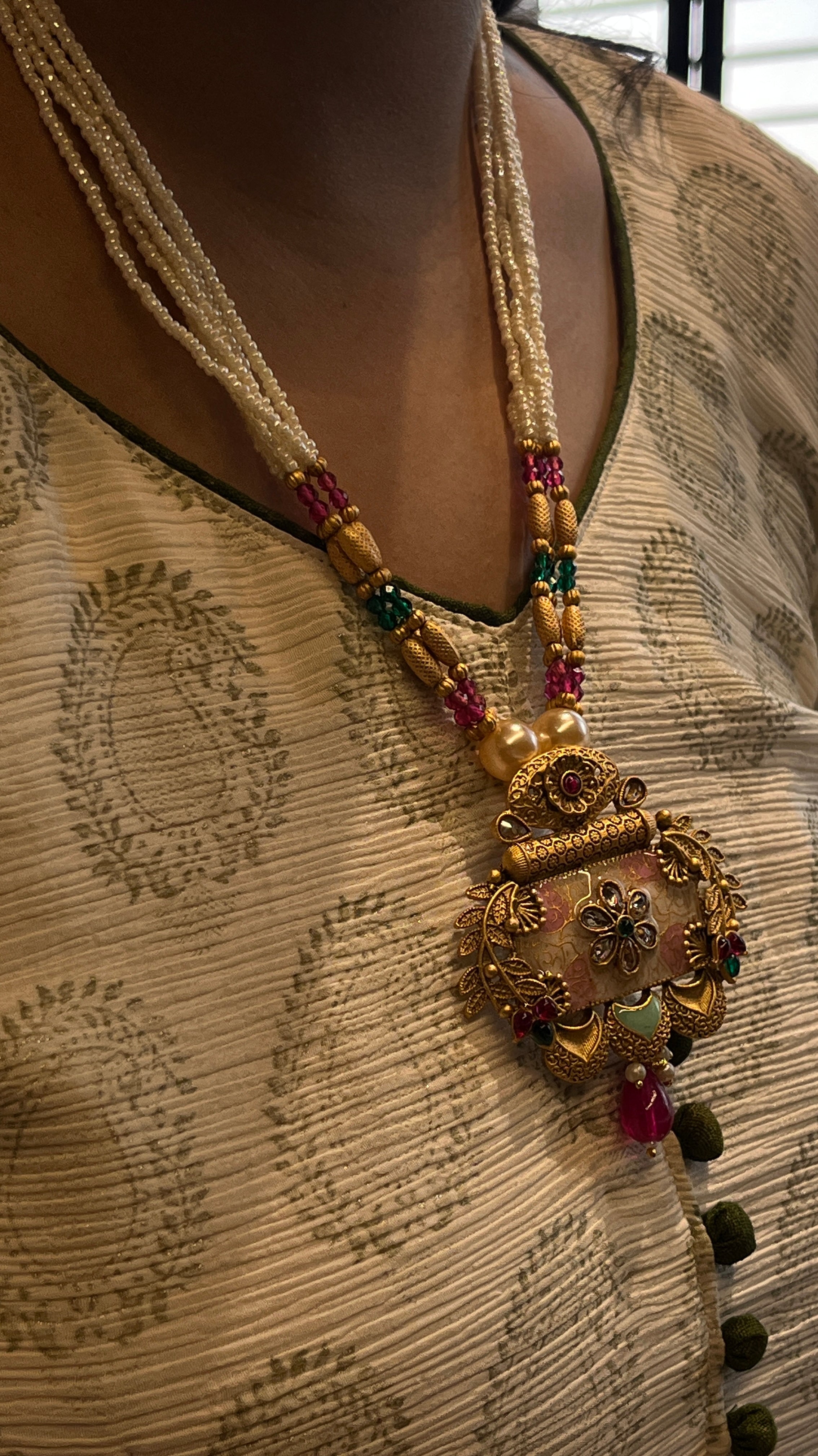 Vanya Festival Spark Imitation Jewellery Set – Ethnic diwali Look