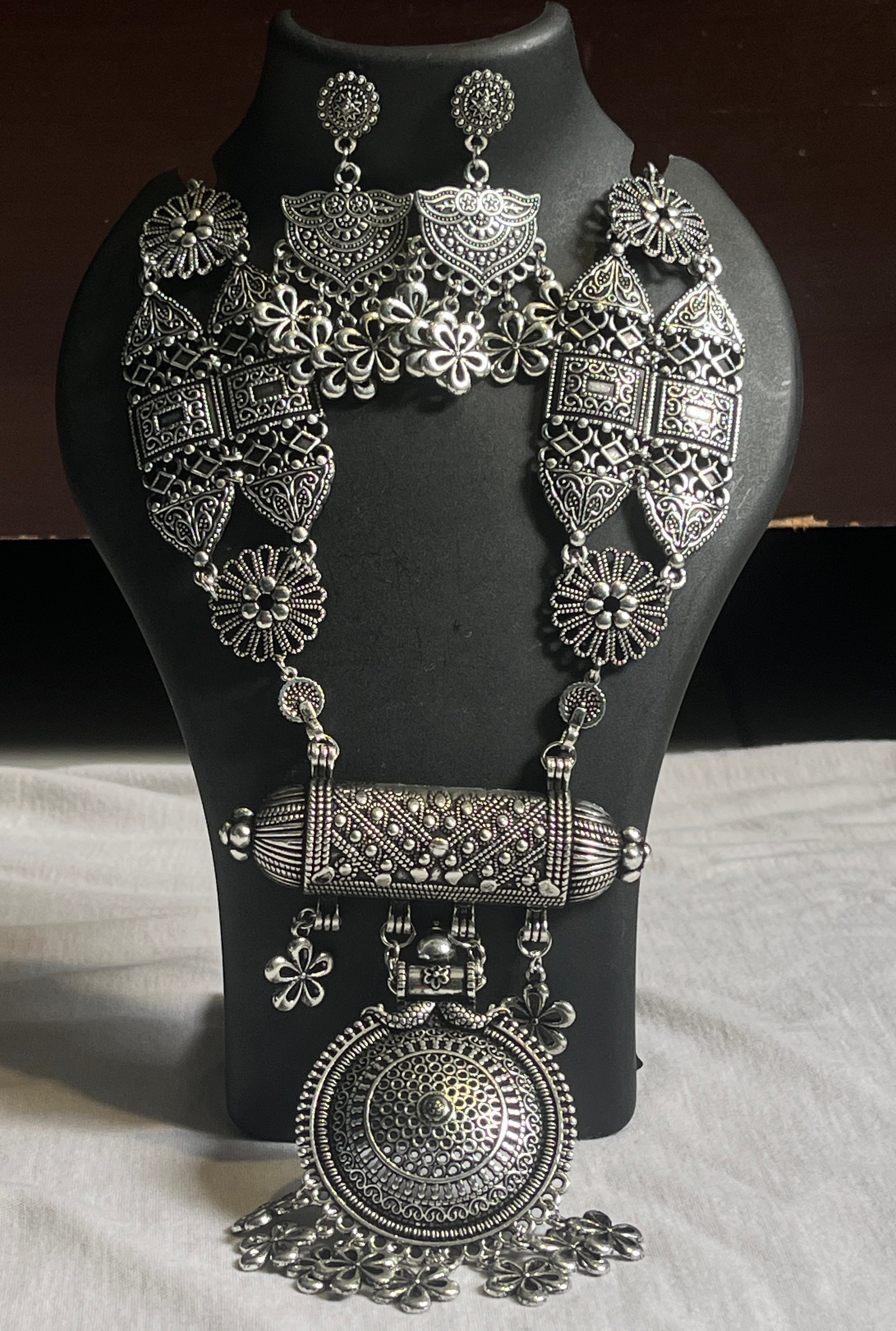 Khushi Oxidised Ethnic Jewellery Set for Navratri Garba – Gujarati Traditional Design