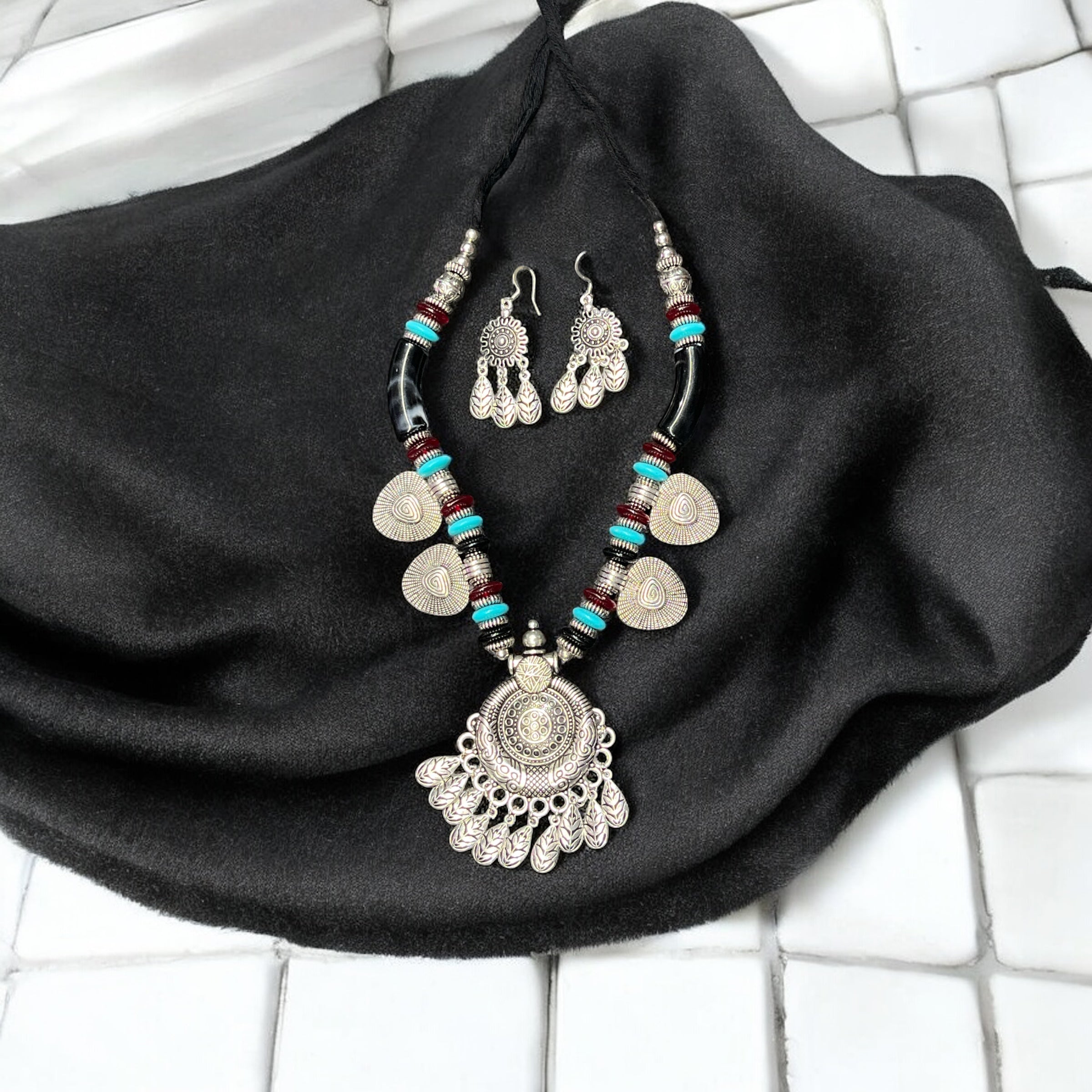 Vaidehi Oxidised Gujarati Jewellery Set – Navratri Garba Ethnic Earrings Combo