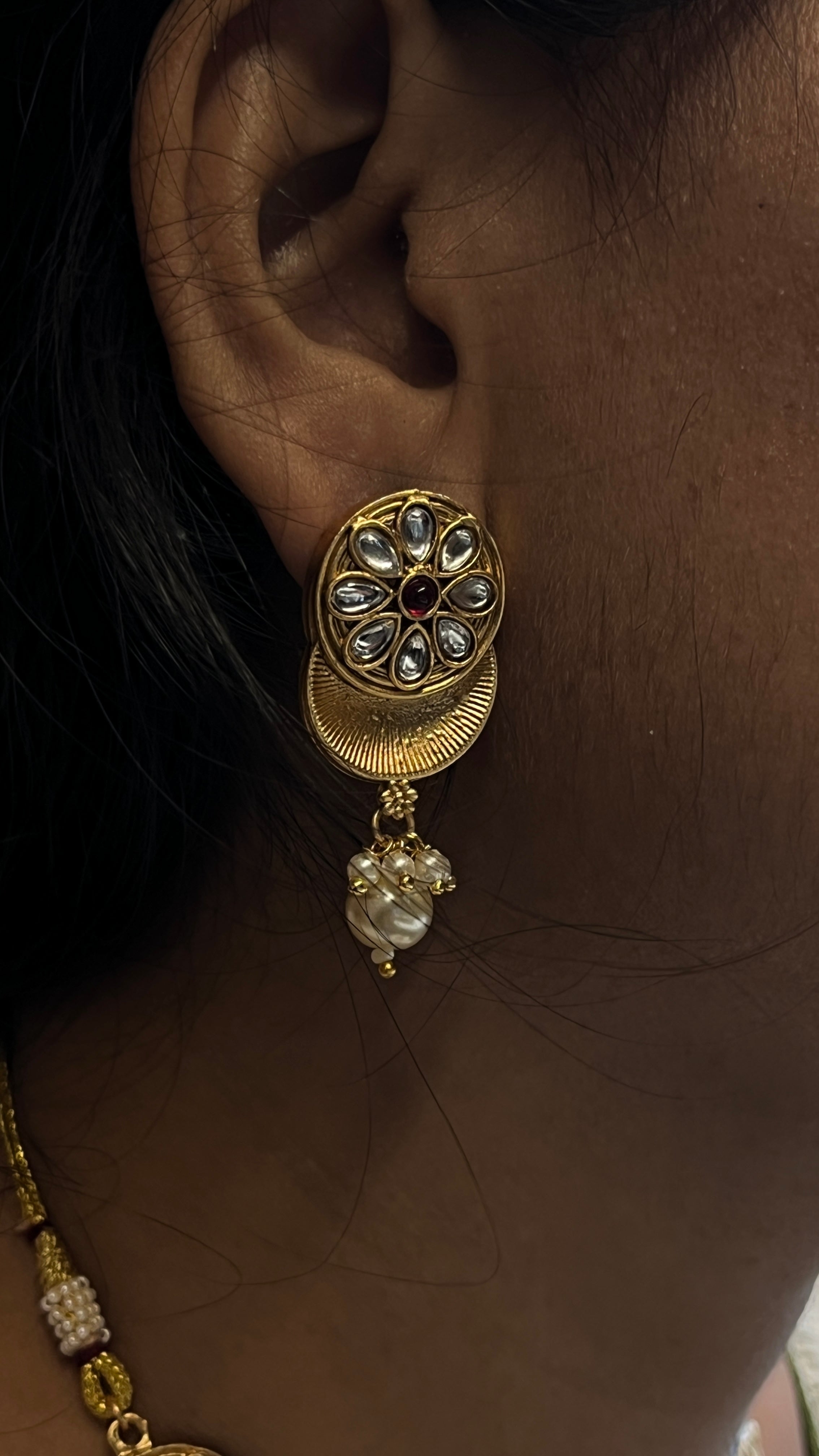 Dhriti Glow Imitation Jewellery Set with Earrings – Ethnic Style