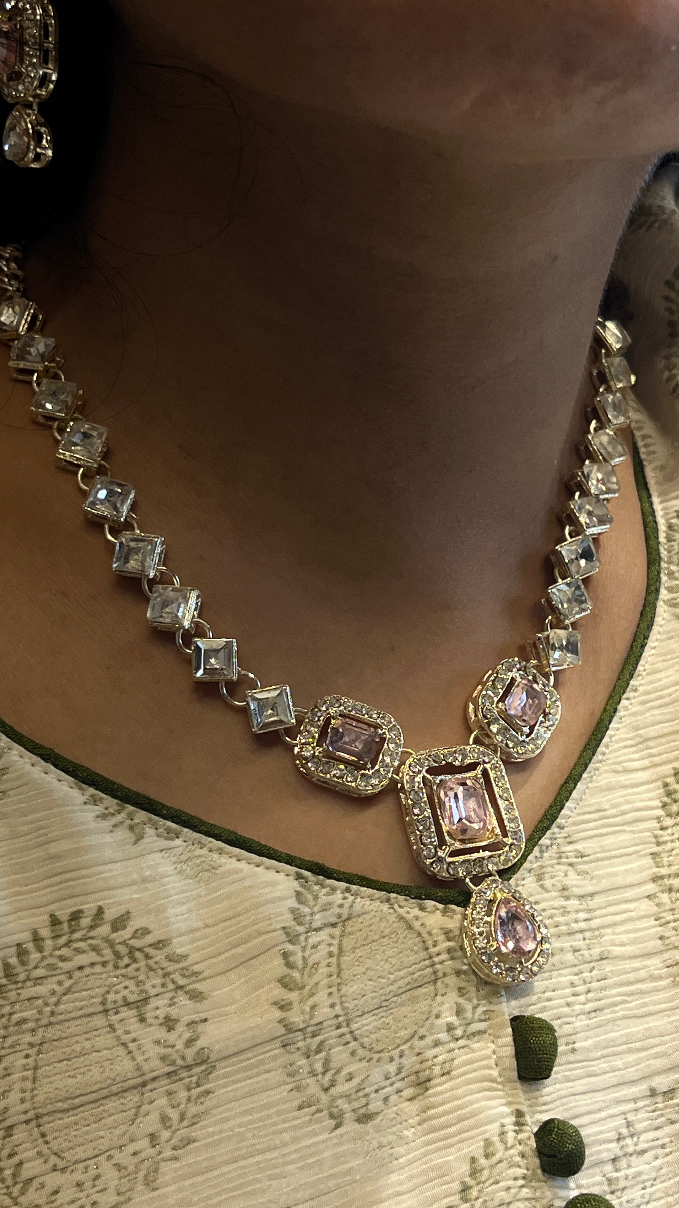 Ira Heritage Shine Imitation Jewellery Set – Gujarati Jewellery for Garba