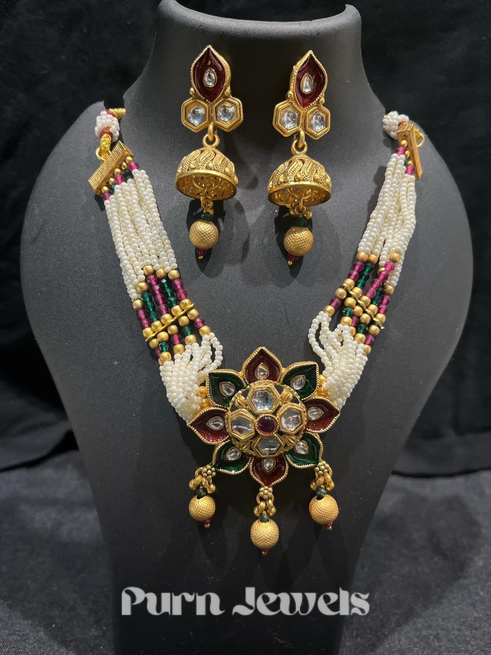 Falguni Kundan Rajwadi Nacklace Set